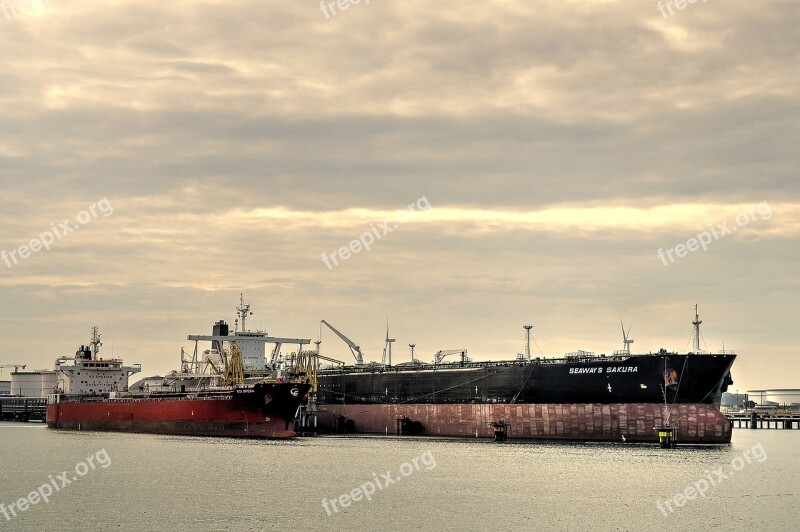 Oil Tanker Tanker Port Ship Seaways Sakura