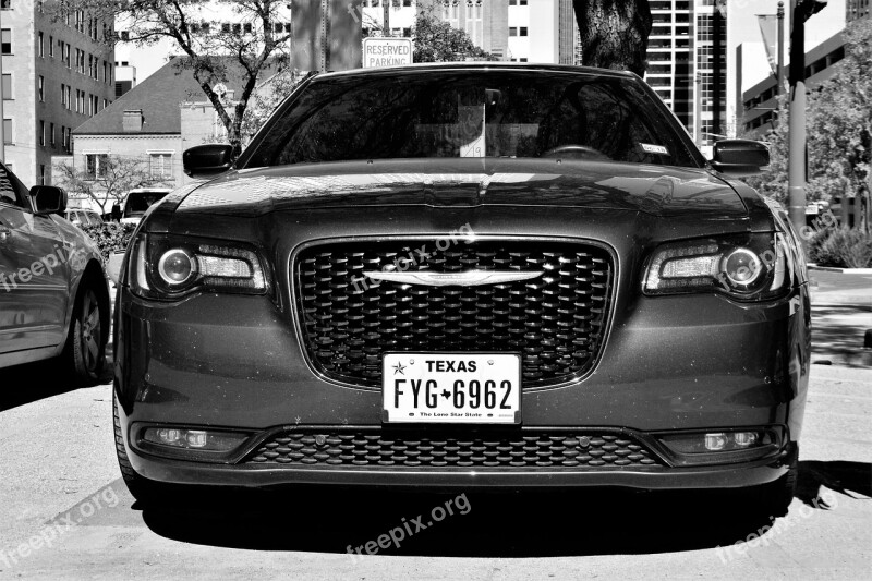 Chrysler 300 Sedan Four Door All Wheel Drive Grill