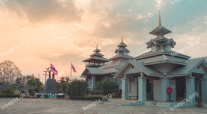 Cold Light Sun Mae Hong Son Architecture Free Photos