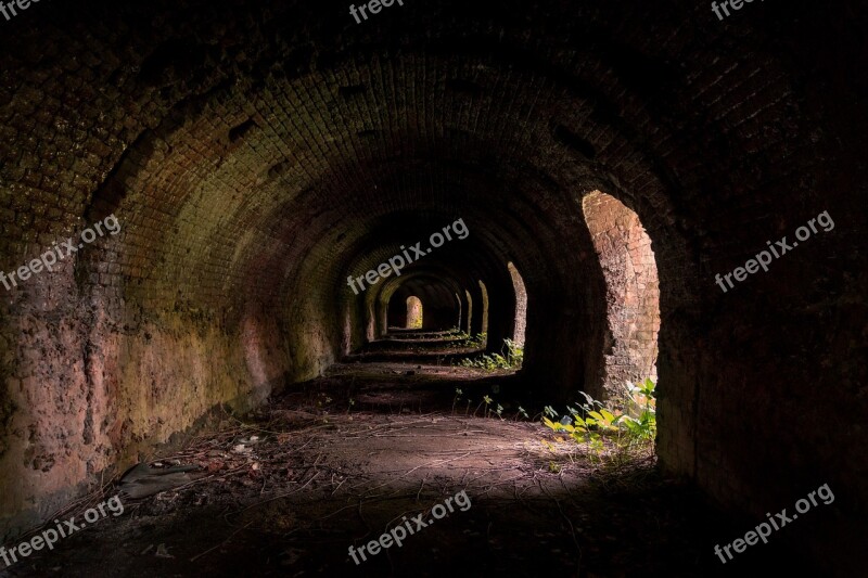 Tunnel Dark The Darkness Light Crash