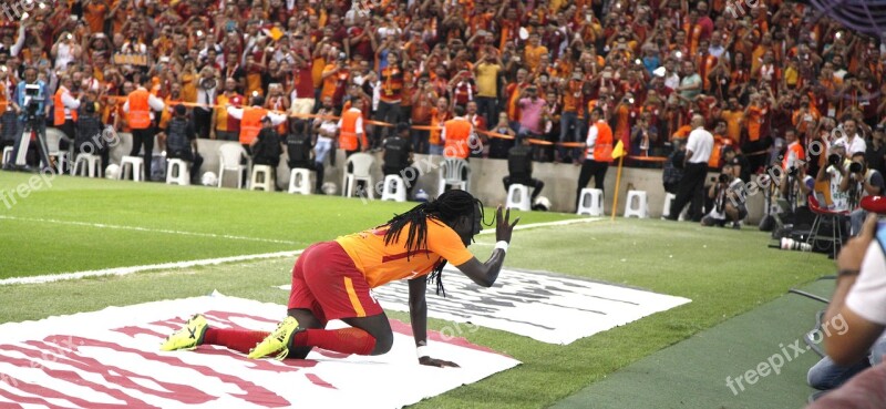 Bafetimbi Gomis Galatasaray Lion Goal Of Happiness Super League