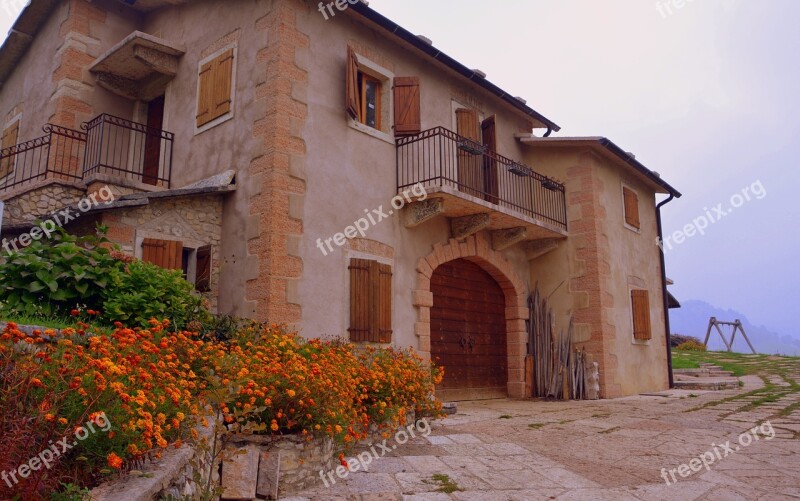 Bloom House Stone Lessinia Italy