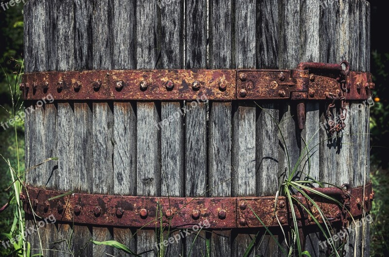 Board Chain Close-up Dirty Fence