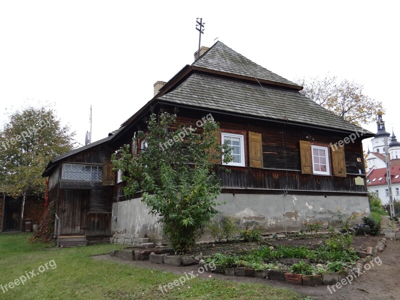 Cottage Town The Gardener Borderland Cultures Wooden Cottage