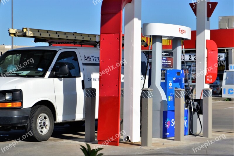 Independent Contractor Gas Station Gassing Up Stop For Gas Gas Pump