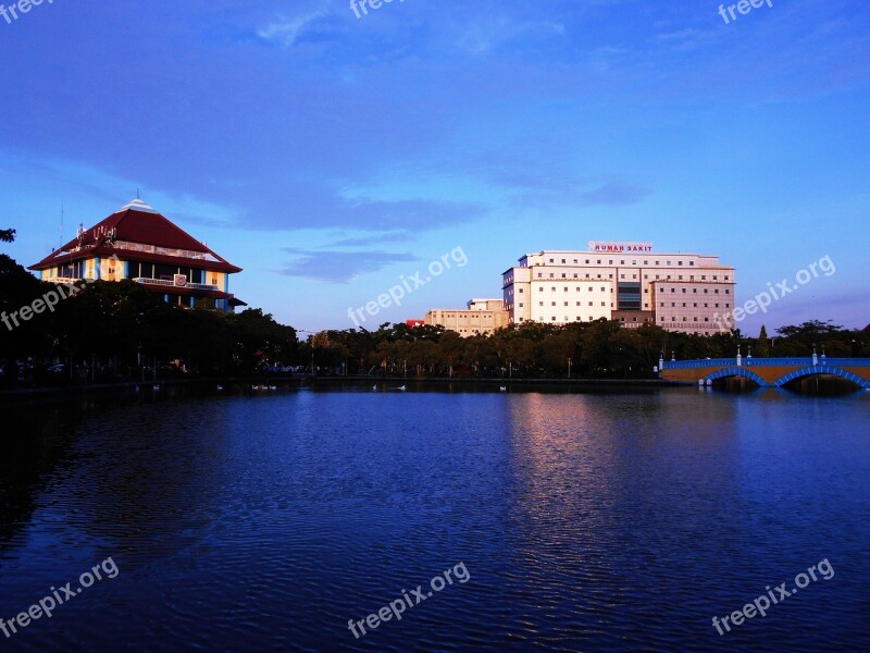 Unair Universitas Airlangga University Indonesia Surabaya