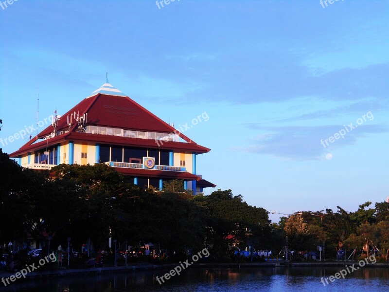 Unair Universitas Airlangga University Indonesia Surabaya