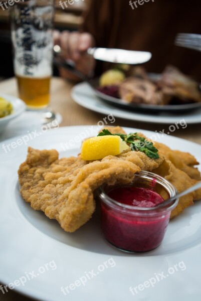 Schnitzel Wiener Schnitzel Viennese Kind Lemon Meal