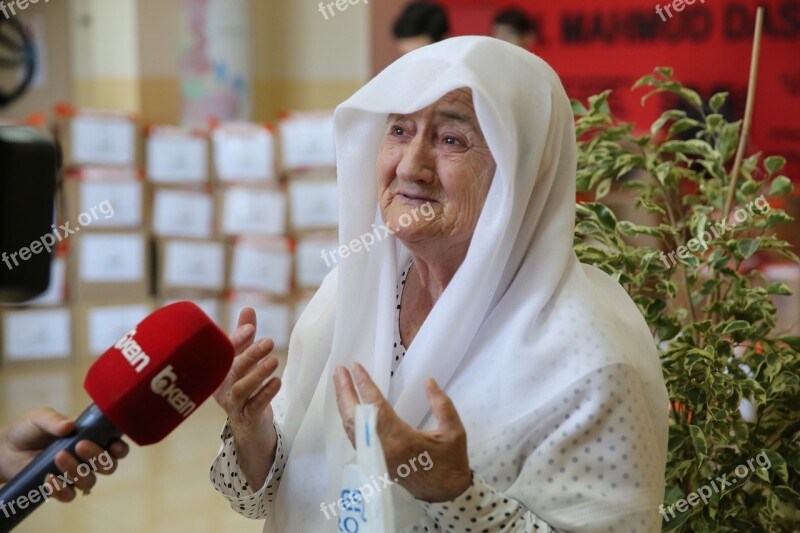 Praying Old Grandmother Prayer Faith