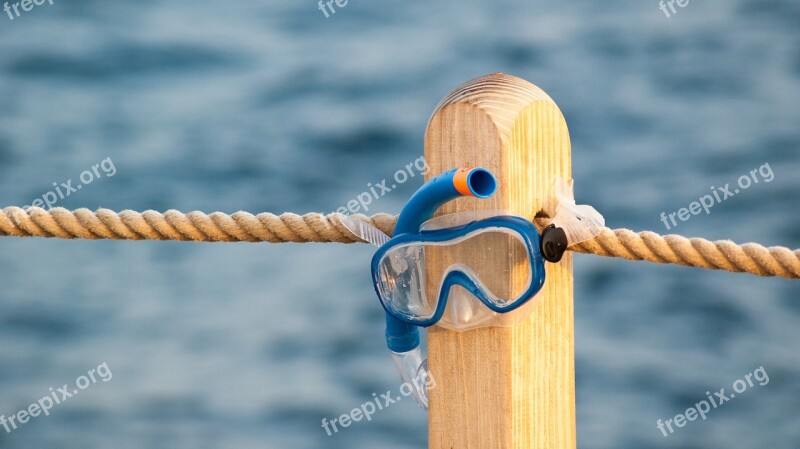 Mask Diving Sea Water The Pier