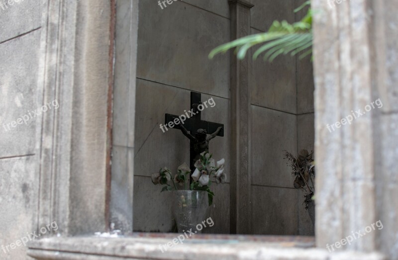 Buenos Aires Recoleta Cemetery Argentina Cross