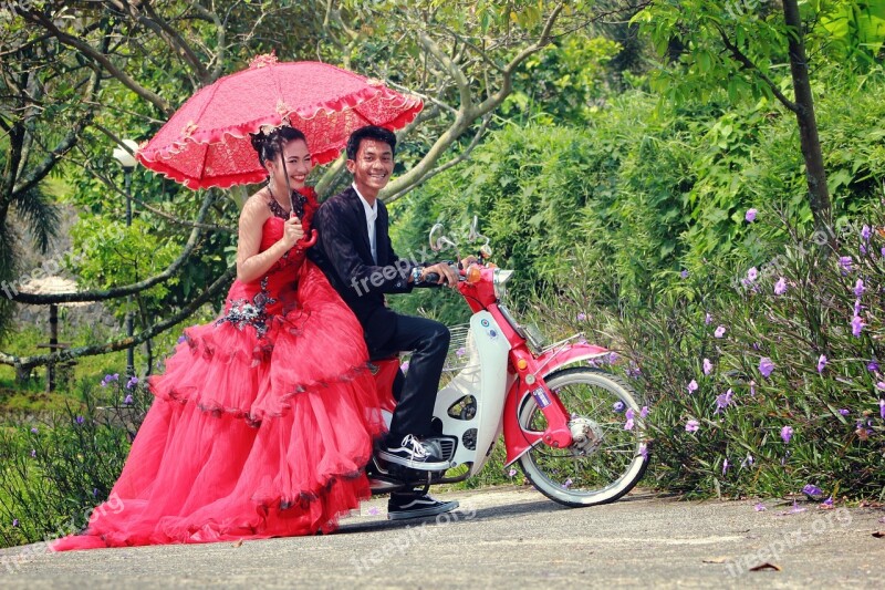 Wedding Girl Creative Umbrella Bride