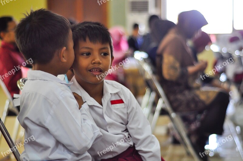 Whisper Kids Indonesian Funny Boy