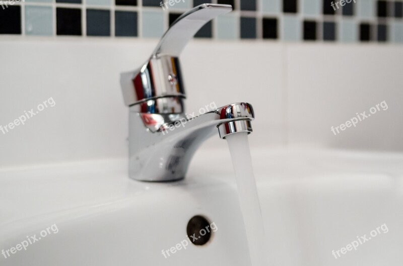 Plumber Repair Faucet Battery Hydraulics