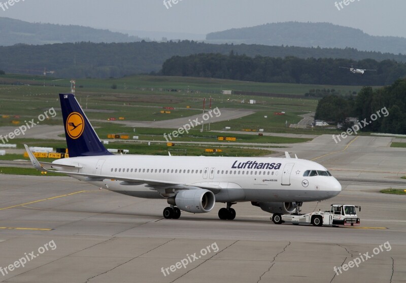 Aircraft Lufthansa Airport Flying Air Traffic