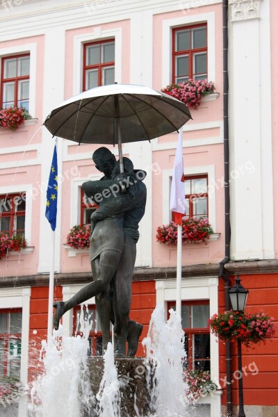 Fountain Estonia Tartu Statue Red House