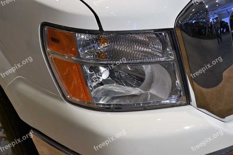 Headlamp Lincoln Navigator White Suv Sports Utility Vehicle