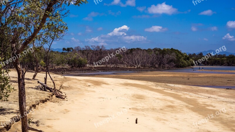 Saunders Beach Saunders Creek Townsville Fishing Spot Saunders Is North Of Townsville Clean Beach