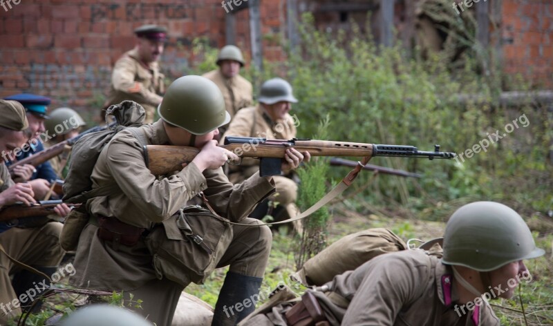 Soldiers Attack The Second World War The Ussr Hostilities