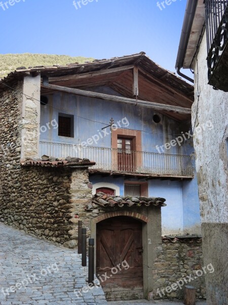 Pyrenee Catalunya Mansion Casa De Pagès Old Typical Construction