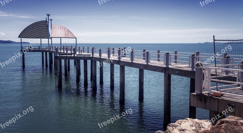 Townsville Strand Beachfront Beautiful Weather Photo