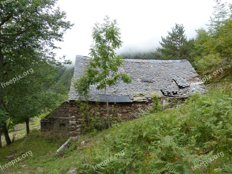 Borda Popular Architecture Roofing Slate Poultry Val D'aran