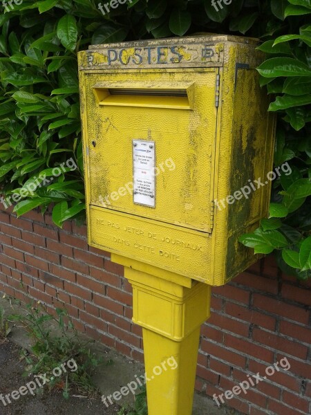 Mailbox Yellow Post Slot Map