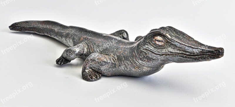 Crocodile Reptile Figure Ceramic Weel