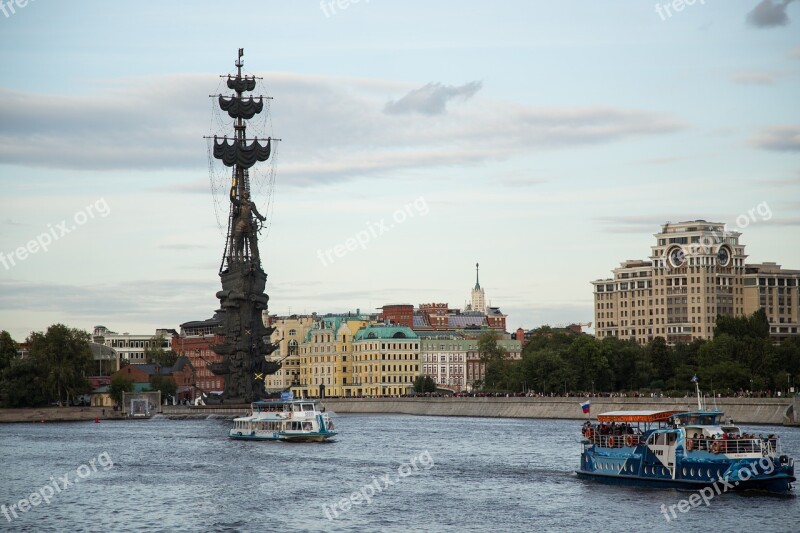 The Monument To Peter Moscow Monument History Petr Pervyj