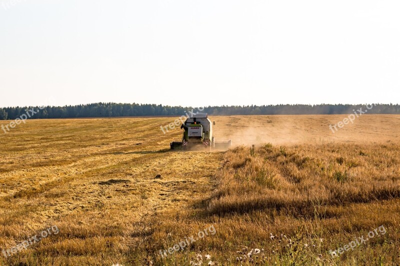 Cleaning Harvest Rural Farm Technique