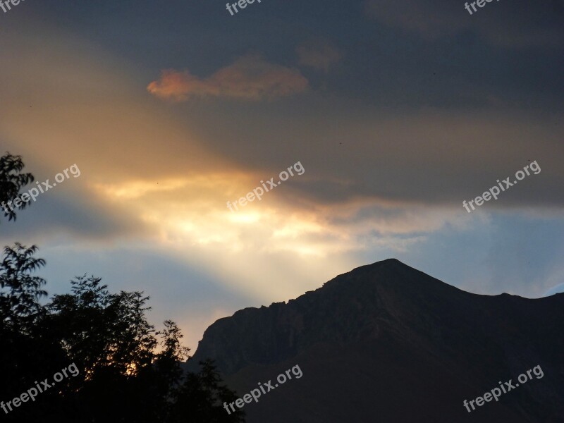 Dusk Ray Of Light Beam Mountain Twilight