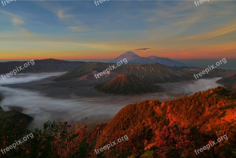 Sunrise Volcano Bromo Indonesia Java