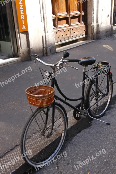 Bicycle Rome Italy Biking City