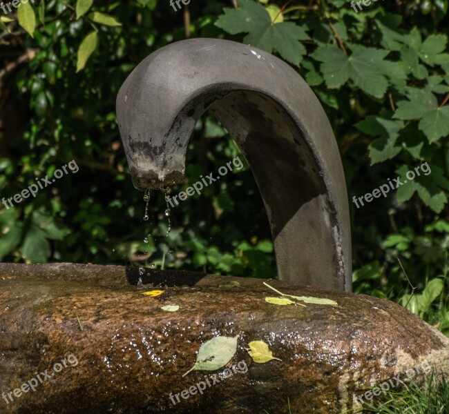 Fountain Drop Of Water Liquid Wet Drip