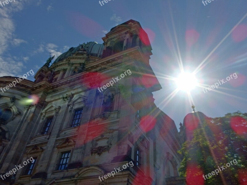 Berlin Summer Berlin Seen From The Water Museum Island Free Photos