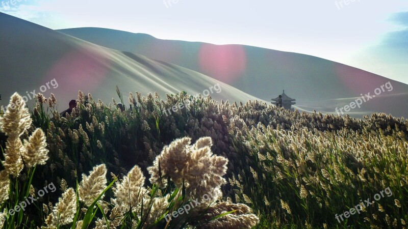 Dunhuang Mingsha Backlighting Free Photos