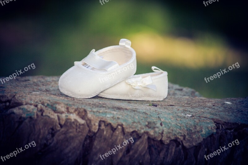 Shoes Bebe Birth Hold On Maternal