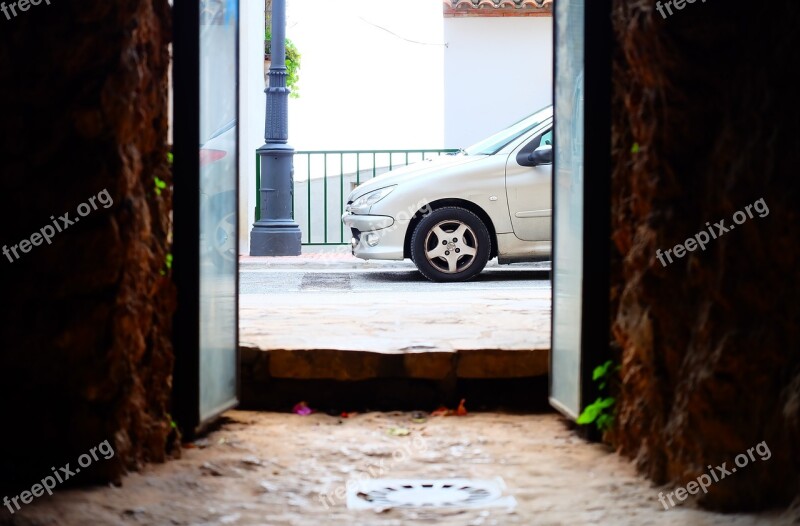 Car Picture Door Entry Cave