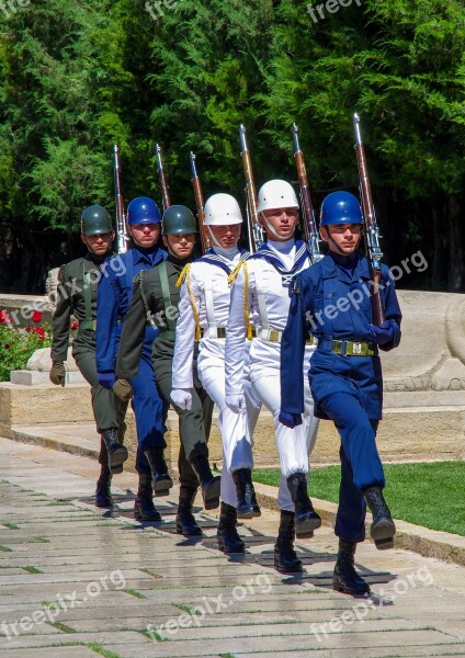 Ankara Mausoleum Soldiers Seizure Atatürk