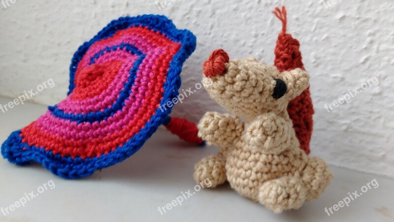 Amigurumi Crochet Squirrel Screen Hand Labor