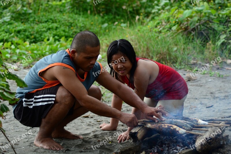 Father And Daughter Picnic Family Nature Fun