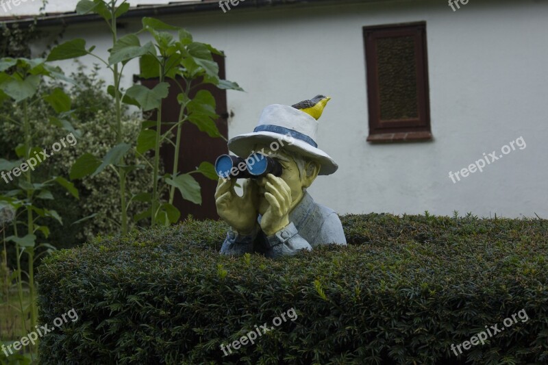 Figure Man Binoculars Fence Gag