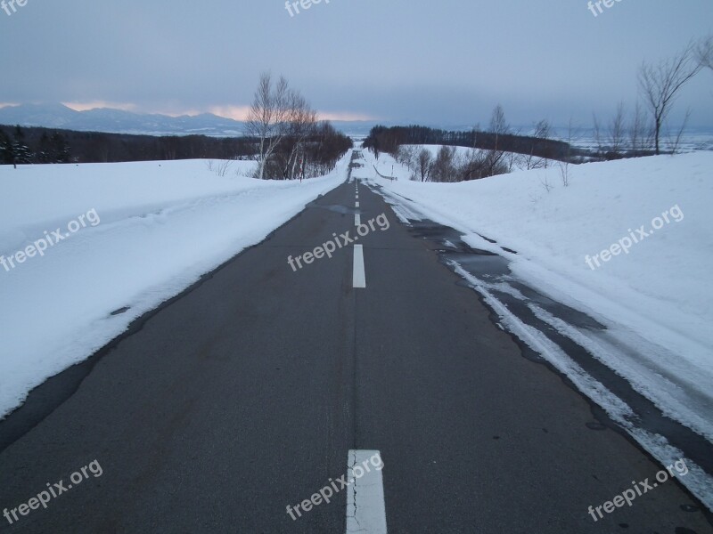 Winter 3 Months Snow The Snow Straight Road