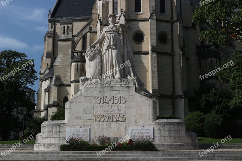 War Monument Memory Soldiers May 1945