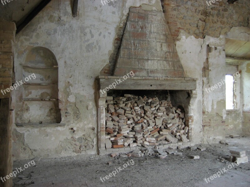 Castle Ruin Fireplace Debris Old