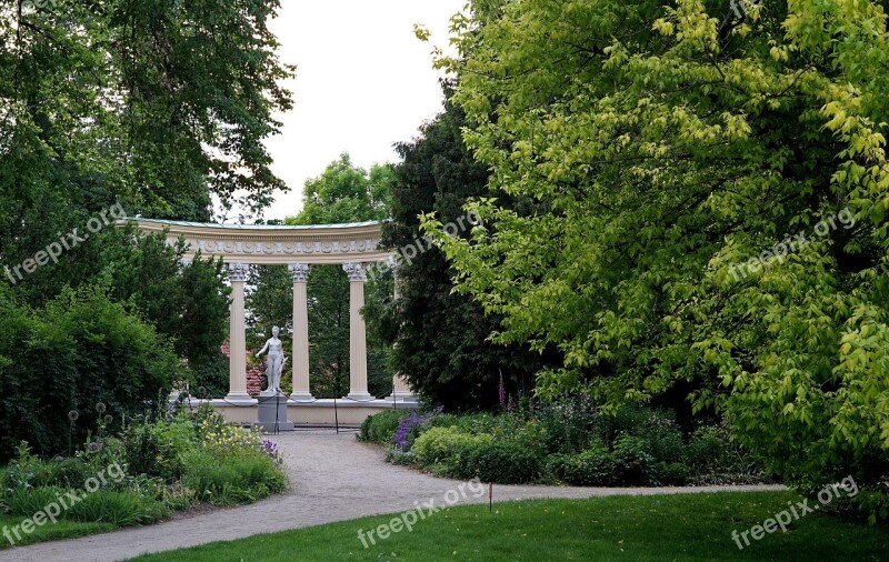 Park Column Statue Venus Mythological