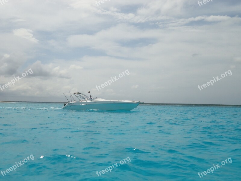 Yacht Isla La Tortuga Holiday Sea Caribbean Sea