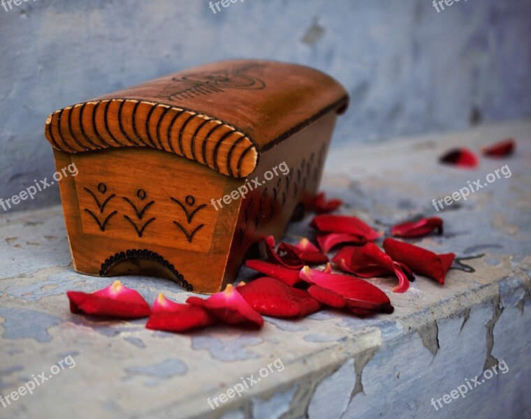 Leaves From Roses Wooden Box Blue Red Free Photos