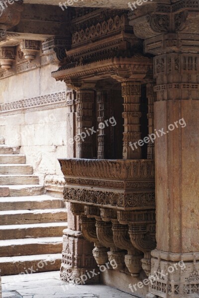 India Wells Sculpture Ahmedabad Adalaj