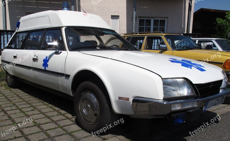 Ambulance Oldtimer Citroën Collector's Item Classic